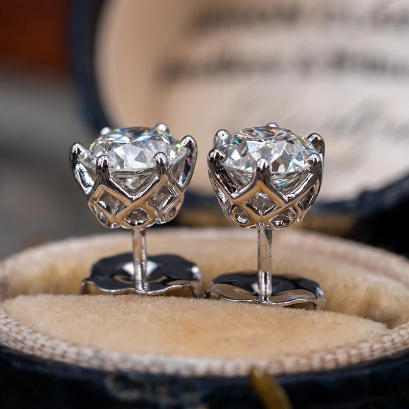 Women's 925 Sterling Silver Moissanite Stud Earrings