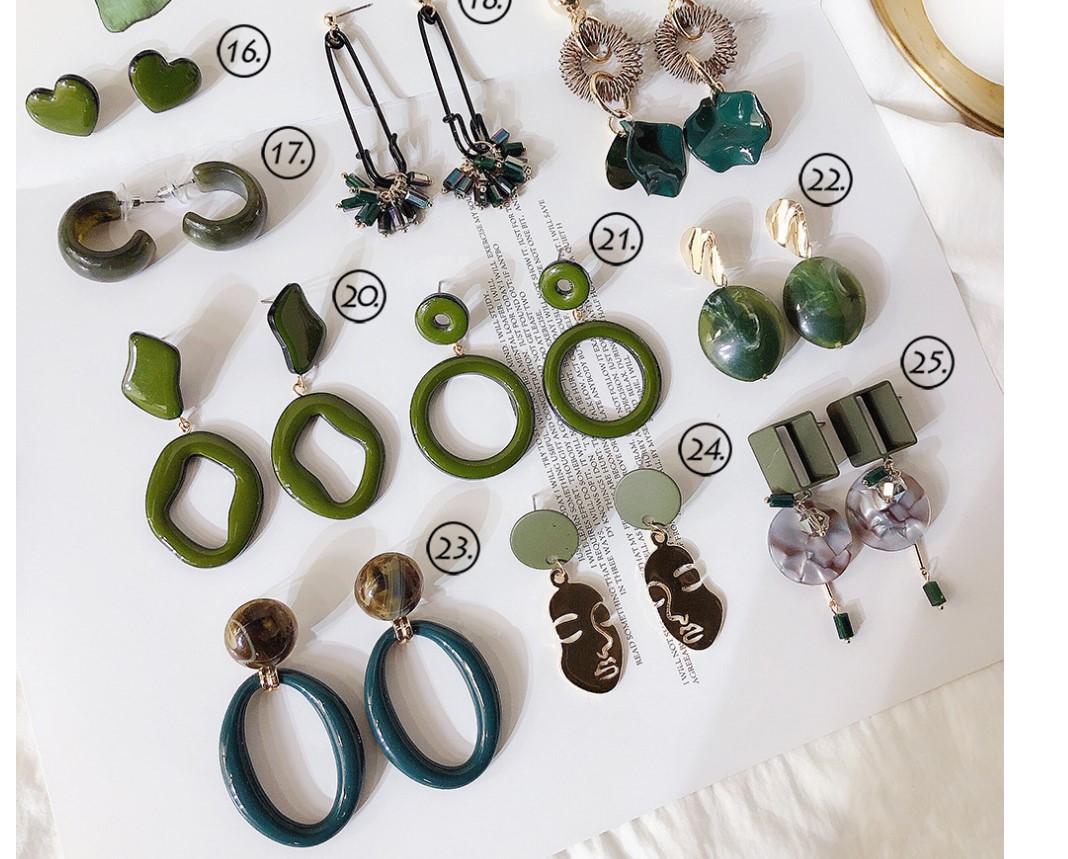 Women's Fashion Irregular Shaped Earrings